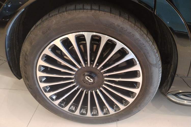 Used Hima AITO M9 2024 All-Electric Ultra Version 100 kWh 5-Seater Model
