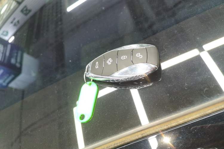 Used Hongqi EH7 2024 640 Pro+ All-Wheel Drive Vehicle Key