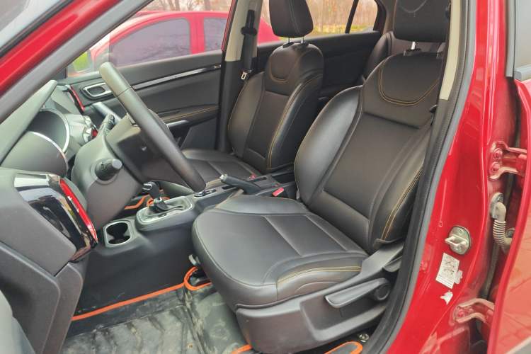 Used Dongfeng Aeolus AX4 2017 1.6L DCT Trendy Style
