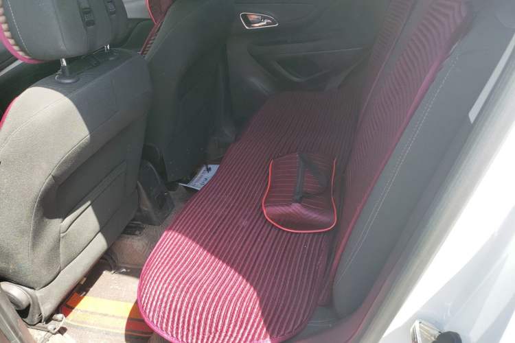 Used Buick Encore 2013 1.4T Automatic Two-Wheel Drive Elite Model Left Rear Seat