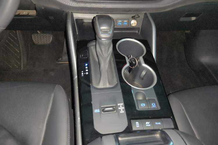 Used Toyota Highlander 2022 Dual-Engine 2.5L Four-Wheel Drive Prestige Version 7 Seats
