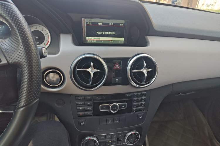 Used Mercedes-Benz GLK-Class 2013 Facelift GLK 300 4MATIC Fashion Edition