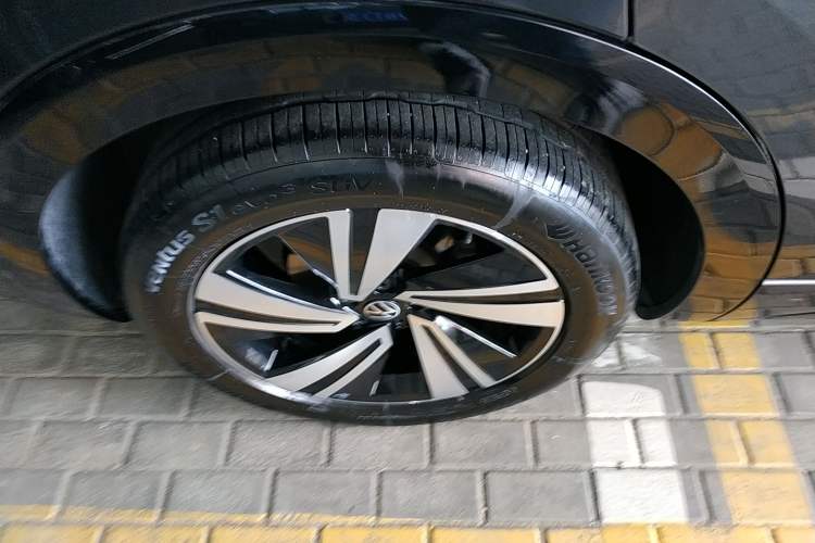 Used Volkswagen Tavendor 2023 380TSI Four-Wheel Drive R-Line Cruise Edition