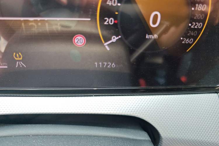 Used Volkswagen Lamando 2023 Lavida L 280TSI DSG Cool & Spicy Edition Odometer Close Up