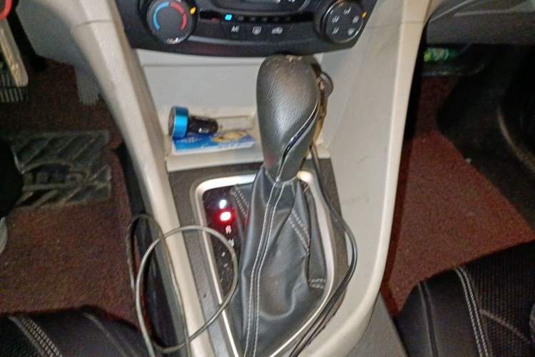 Used Buick GT 2016 15N Automatic Elite Edition Gear Lever