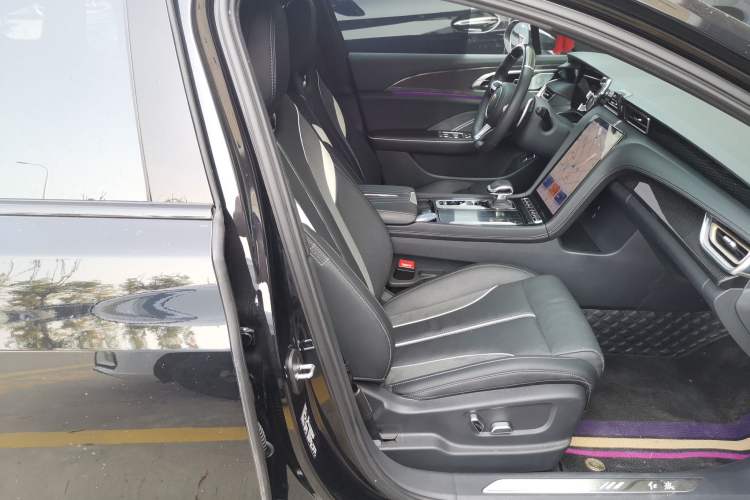 Used Hongqi H6 2023 2.0T ZhiShang Version
