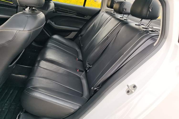 Used Roewe i5 2021 1.5L CVT Diamond Edition
