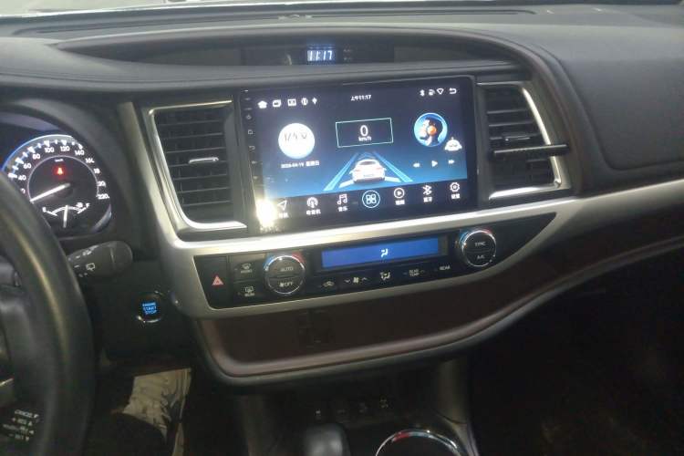 Used Toyota Highlander 2018 2.0T Four-Wheel Drive Luxury Version 7 Seats China VI Standard