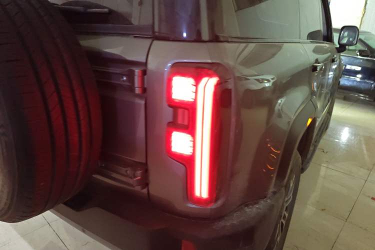 Used BAIC Off-Road BJ40 2024 2.0T All-New Urban Hunter Edition Pioneer Type
