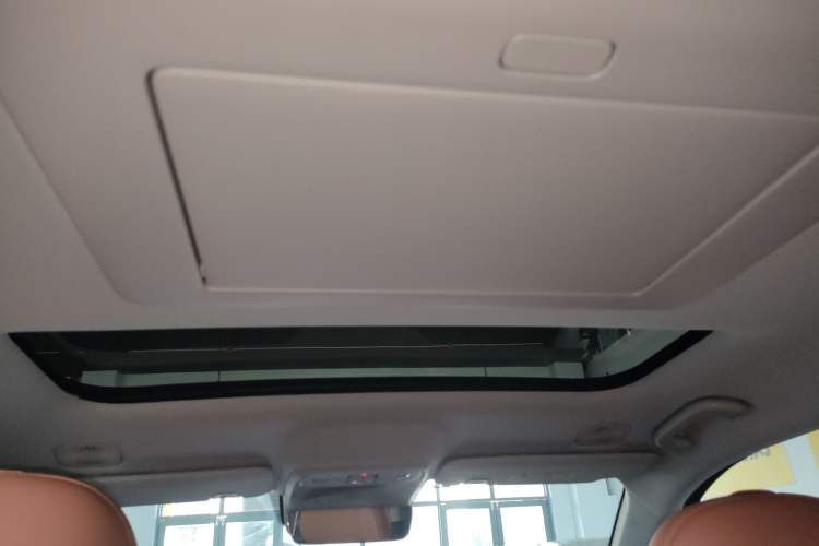 Used Leapmotor C16 2026 Pure Electric 630 LiDAR Zhizun Edition 5 Seats Headliner