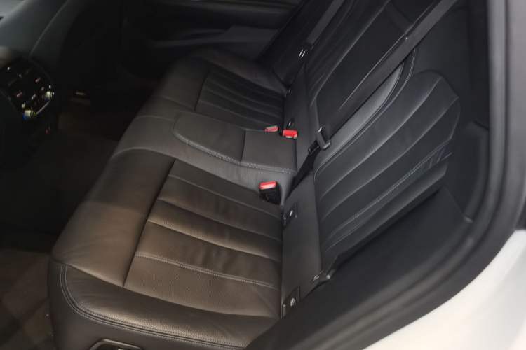 Used BMW 6 Series GT 2020 630i M Sport Package Left Rear Seat