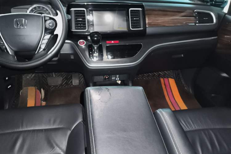 Used Honda Elysion 2016 2.4L Luxury Edition
