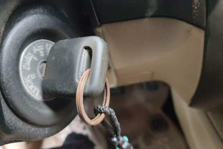 Used Nissan Livina 2013 1.6XL Manual Luxury Edition
