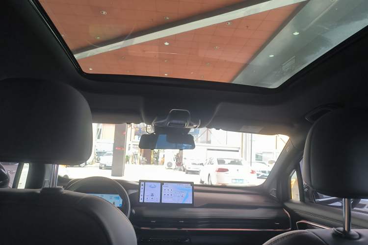 Used Geely Auto Haoyue L 2023 2.0T DCT Prestige Edition Headliner