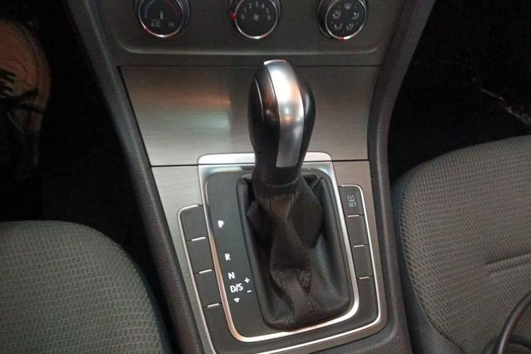 Used Volkswagen Golf 2015 1.6L Automatic Comfort Model
