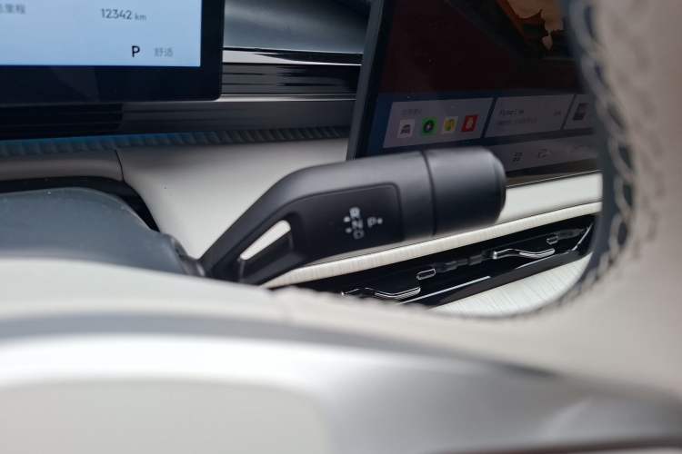 Used Geely Galaxy E5 2024 530km Starship Edition Gear Lever