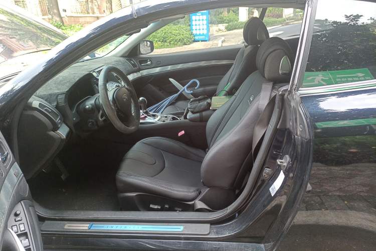 Used Infiniti G Series 2010 G37 Coupe Convertible Alloy Edition