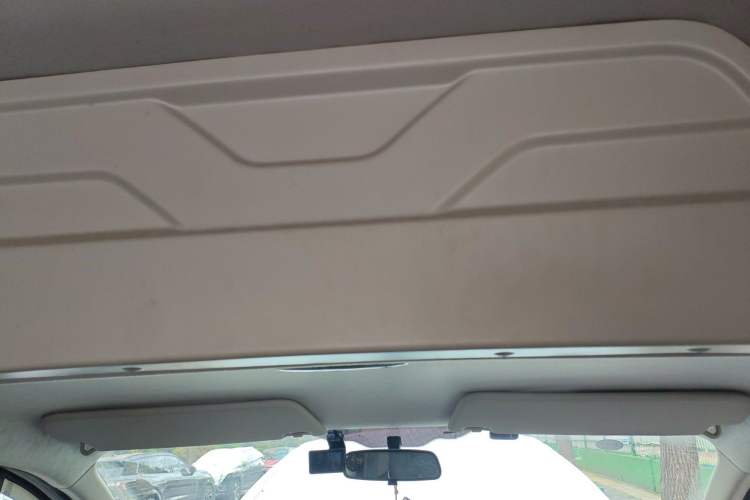 Used Ford Transit 2017 2.0T Diesel Multi-Function Commercial Vehicle Mid-Drive Mid-Roof China V Standard Headliner