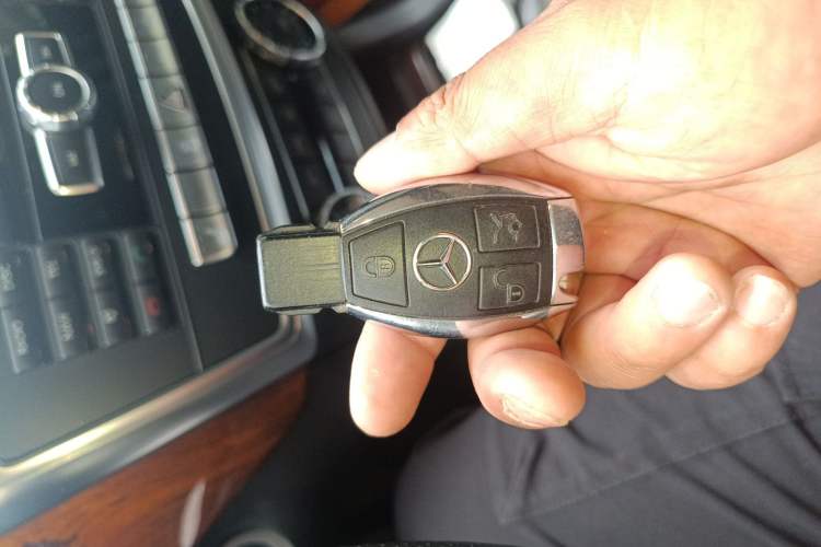 Used Mercedes-Benz M-Class 2014 ML 400 4MATIC Dynamic Model