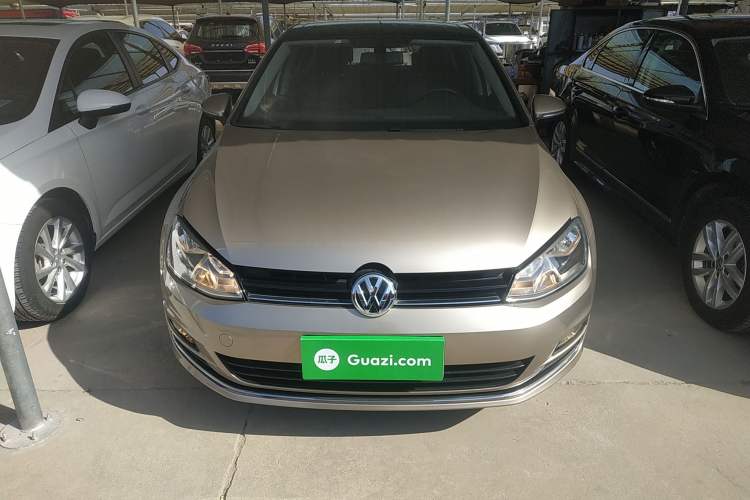 Used Volkswagen Golf 2015 1.4TSI Automatic Luxury Model Front