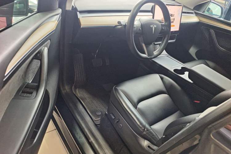 Used Tesla Model Y 2022 Rear-Wheel-Drive Version