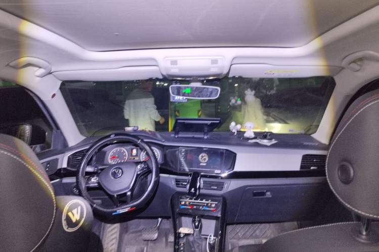 Used Volkswagen Tayron 2021 280TSI Two-Wheel Drive Luxury Smart Connectivity Version Headliner