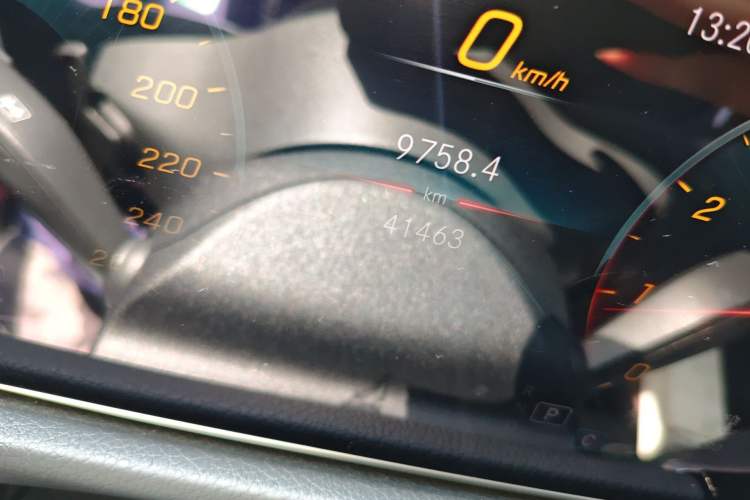 Used Mercedes-Benz GLB 2020 GLB 200 Dynamic Edition Odometer Close Up