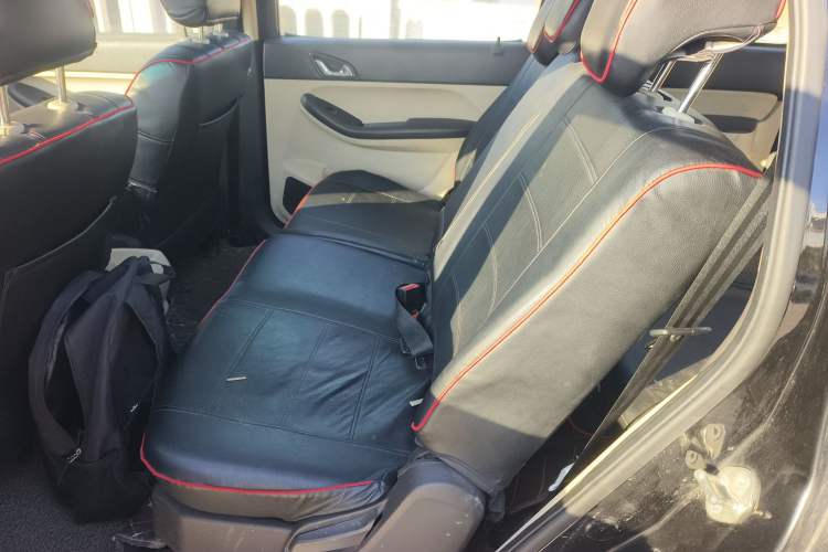 Used Chery Arrizo M7 2015 2.0L CVT Wide Enjoyment Edition 232 Seats