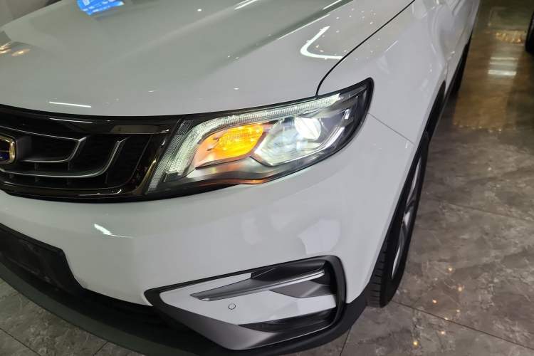 Used Geely Auto Emgrand X7 Sport 2020 1.8TD DCT Two-Wheel Drive Smart Connect 4G-Enabled Version Left Front Headlight