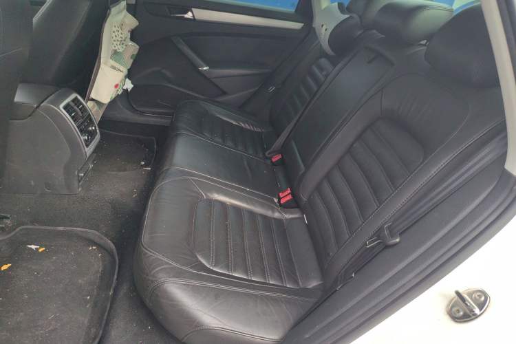 Used Volkswagen Passat 2014 1.8TSI DSG Prestige Navigation Edition
