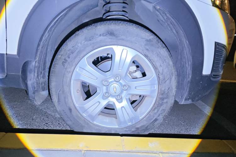 Used Chevrolet Captiva 2015 2.4L Two-Wheel Drive Urban Version 5 Seats