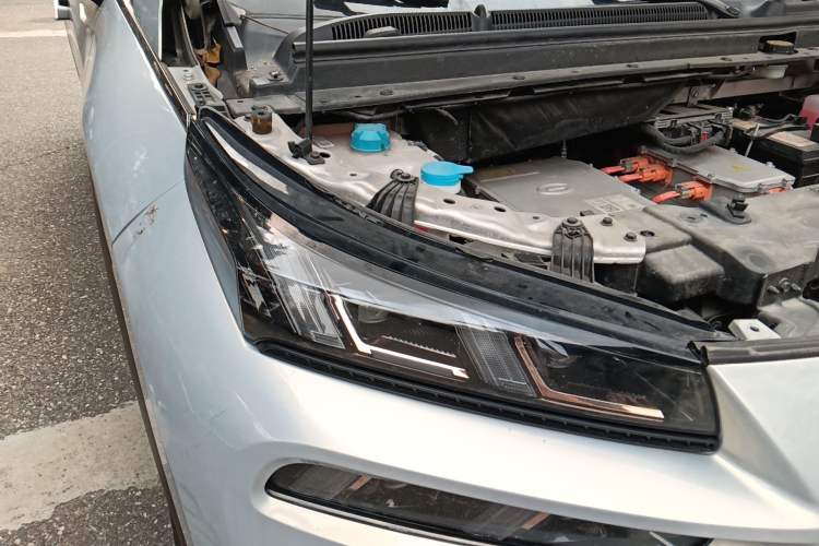 Used AION V 2021 Plus 70 Smart Edition Lithium Iron Phosphate Right Front Headlight