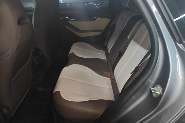 Used BYD Qin PLUS 2024 HONOR Edition DM-i 55KM Leading Model
