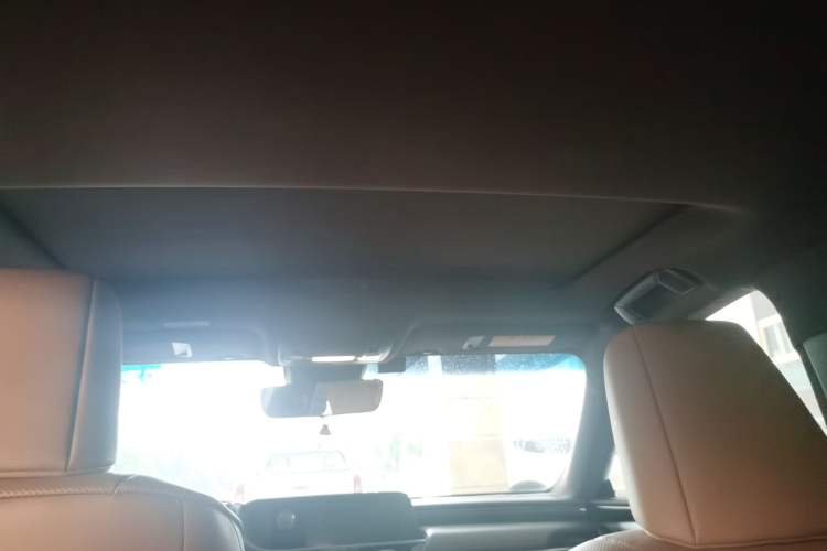 Used Lexus ES 2018 260 Excellence Edition China V Standard
