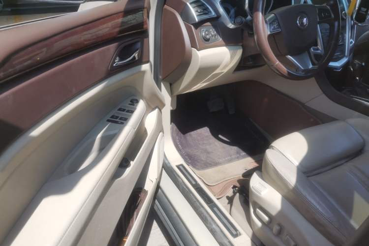 Used Cadillac SRX 2010 3.0L Flagship Edition Driver Seat