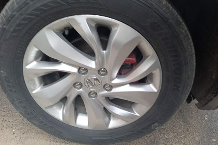 Used BAIC Weiwang S50 2016 1.5T Manual Joyful Elite Edition Right Front Wheel Hub