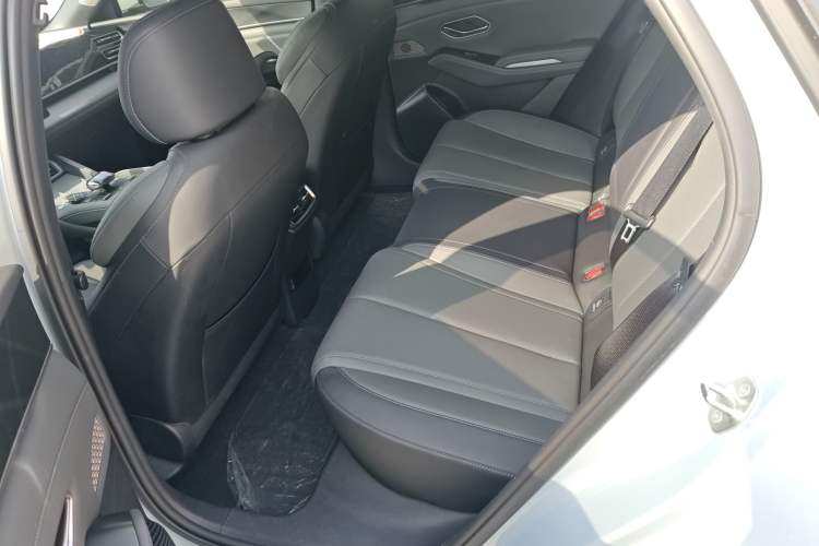 Used BYD Qin L 2025 DM-i Smart Drive 120KM Superior Model
