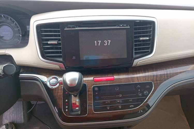 Used Honda Odyssey 2017 2.4L Luxury Edition Audio And AC Panel