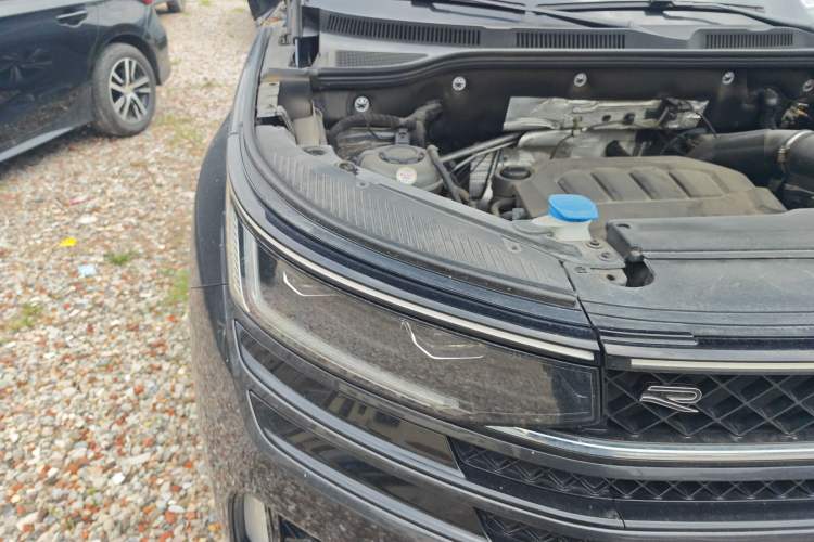 Used Volkswagen Tavendor 2024 380TSI All-Wheel-Drive R-Line Cruise Premium Edition Right Front Headlight