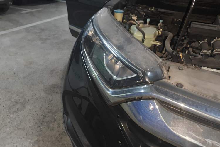 Used Honda CR-V 2019 Brilliant Edition Plus 240TURBO CVT Two-Wheel Drive Fashion Version China VI Emission Standard Right Front Headlight