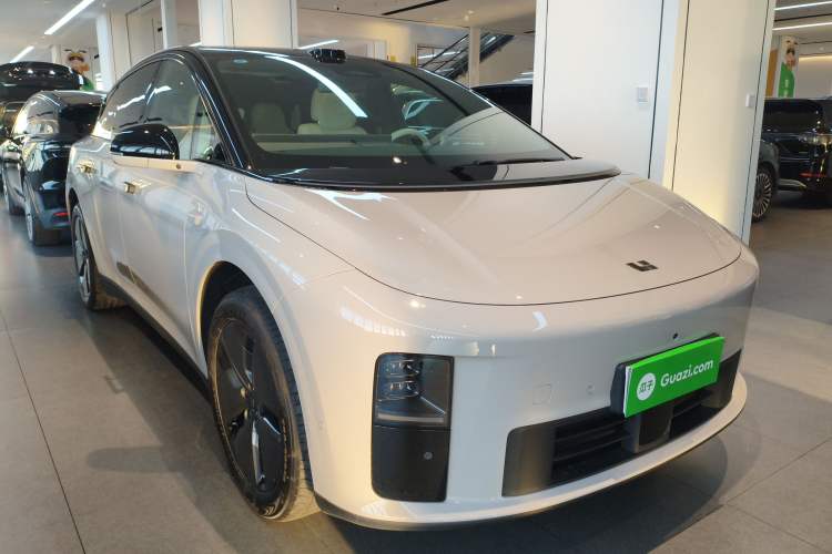 Used Li Auto i6 2025 Model Two-Wheel-Drive Standard Type Front Right 45 Deg