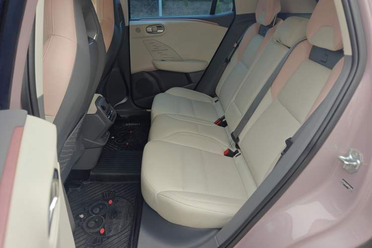 Used Lynk & Co 06 EM-P 2023 EM-P 126 Long-Range Pro