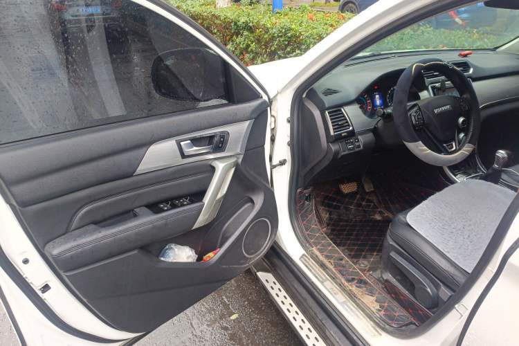 Used Haval H2 2017 Red-Label 1.5T Automatic Two-Wheel Drive Luxury Model