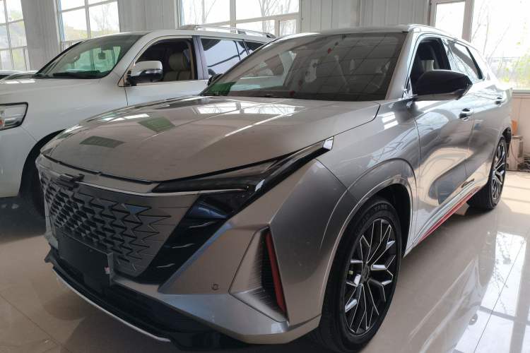 Used CHANGAN OSHAN Z6 2023 Blue Whale 1.5T DCT Smart Edition