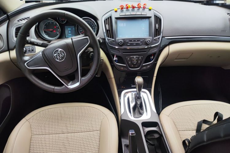 Used Buick Regal 2014 2.0L Leading Fashion Edition Center Console