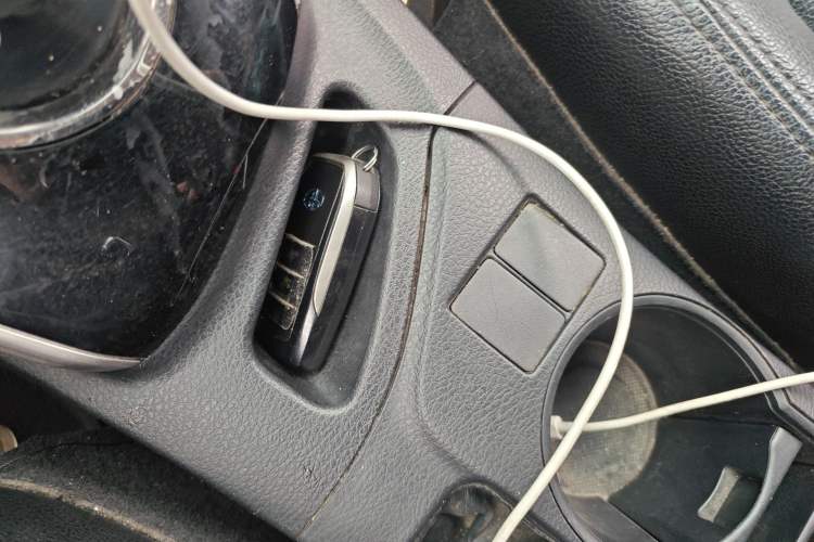 Used Toyota Levin 2016 Dual-Engine 1.8H GS E-CVT Elite Model with Sunroof
