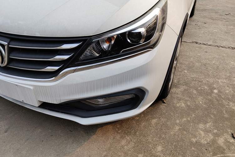 Used Baojun 310W 2017 1.5L Manual Comfort Version China V Left Front Headlight