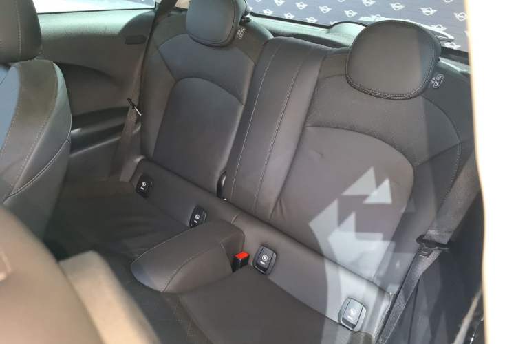 Used MINI MINI 2018 1.5T COOPER Artist