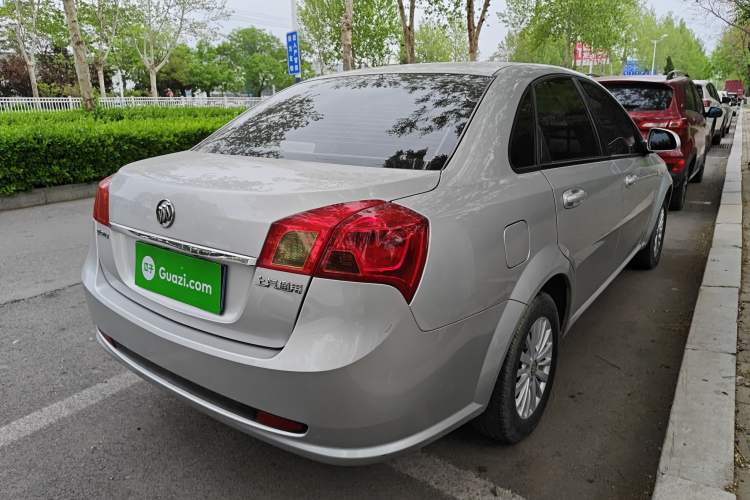 Used Buick Excelle 2015 1.5L Manual Classic Trim
