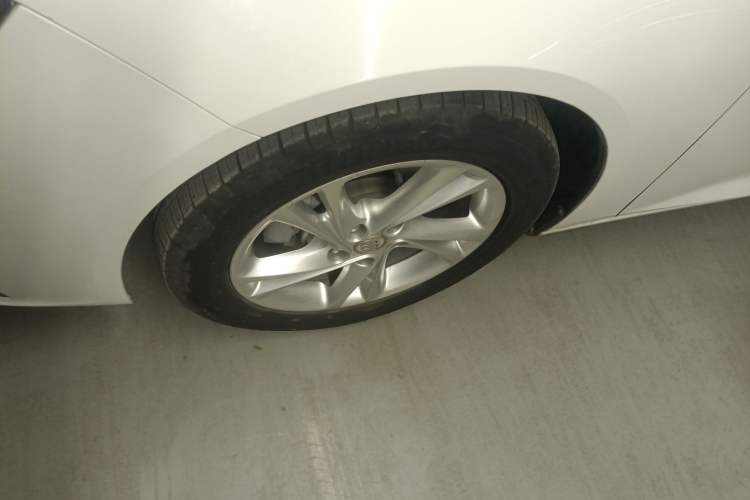 Used Buick Regal 2020 552T Elite Edition Left Front Wheel Hub